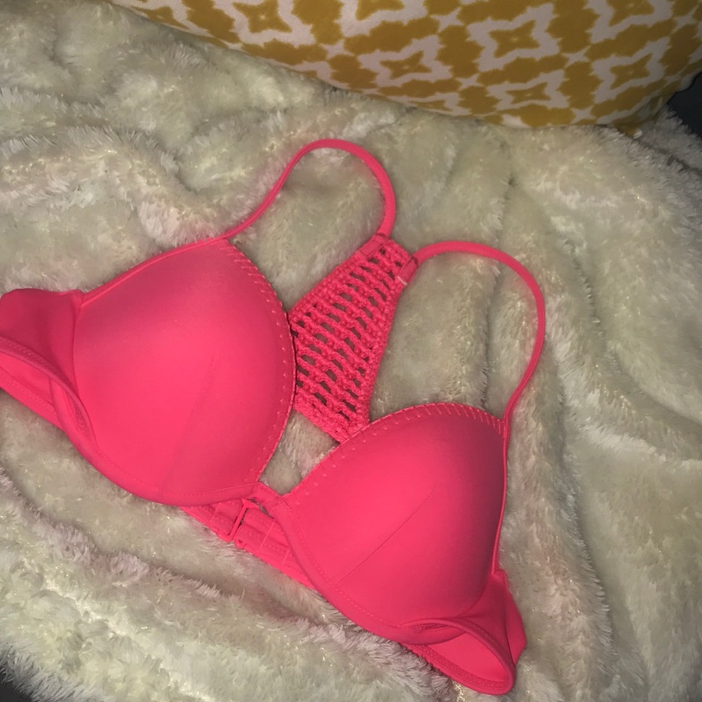 Victoria’s Secret bikini (top)